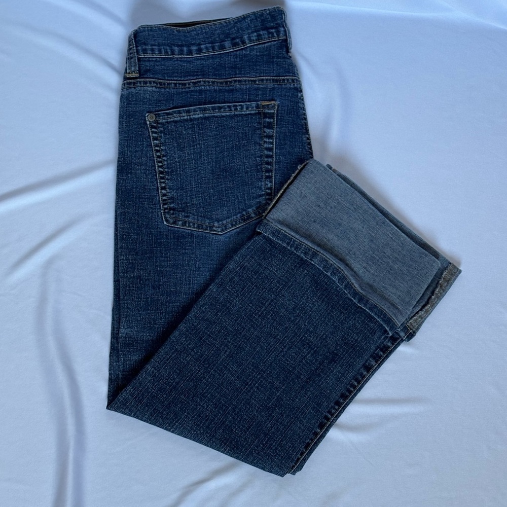 Y2K Old Navy Ultra Low Waist Boot Cut Women’s Jeans. Size 6 Reg